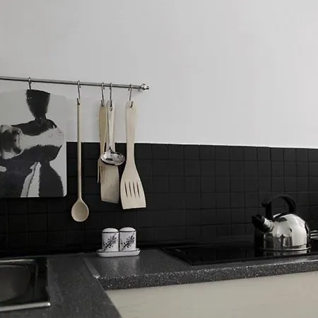 21 Apartament *